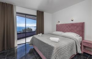 2 Bedroom Beautiful Apartment In Lovran 