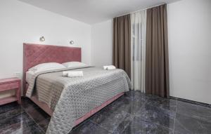 2 Bedroom Beautiful Apartment In Lovran