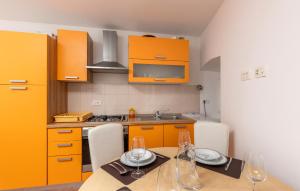 1 Bedroom Lovely Apartment In Lovran