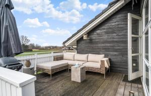 Amazing Home In Juelsminde With Kitchen