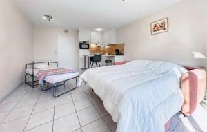 Awesome Apartment In Bredene With Wifi