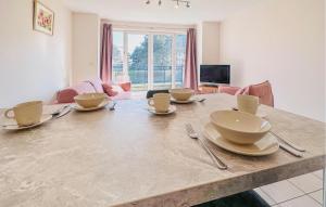 Awesome Apartment In Bredene With Wifi