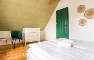 2 Bedroom Awesome Home In Rowy