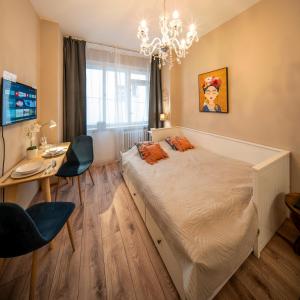 Lesser Town - Studio Apartment Petrin Tower