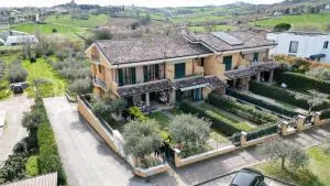 Le dimore degli Ulivi - Besanigo