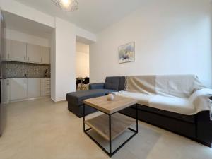 Glenvar Heights A2 Spacious apt in Paleo Faliro