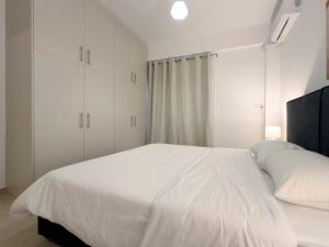 Glenvar Heights A2 Spacious apt in Paleo Faliro