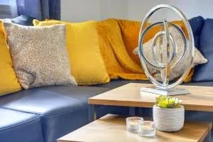 Spacious, Luxurious Cliffes - Oadby