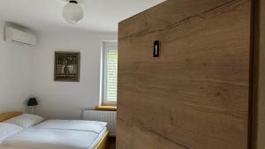 Triple Room with Garden View room in Vila Eva Lesce - Bled