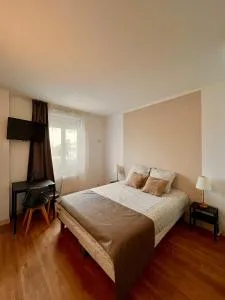 Studio 2 pers face gare SNCF Appart Hotel le Cygne D2 - Сен-Дулшар