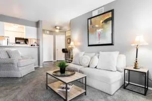 Cute One Bedroom Apartment with Balcony - Audelia