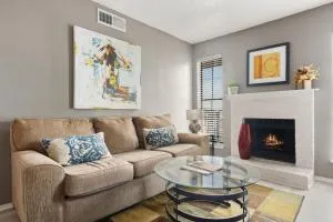 One Bed One Bath Affordable Apt With Balcony - Audelia