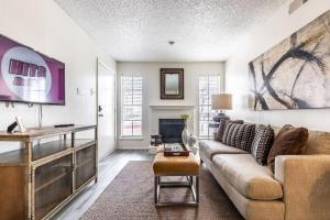 Cozy North Dallas One Bedroom Stay