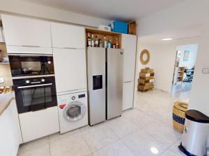 Appartements 3P climatise avec grande terrasse, piscine et WiFi - FR-1-196-350 : photos des chambres