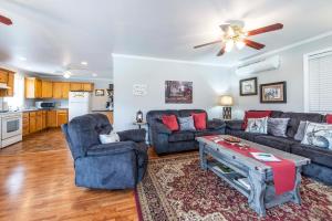 Songbird Haven Cozy Country Getaway