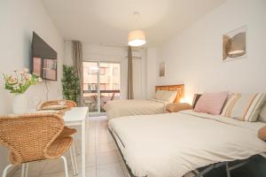 Wonderful studio 15m walk to Giralda and Feria