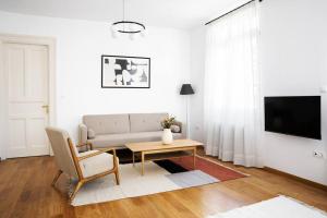 Sofia Sunshine Serenity