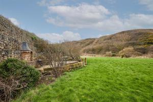 Host & Stay - The Lobster Pot