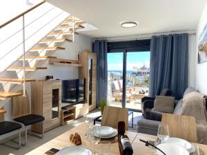 Lujoso Ático en Flamenca Village!