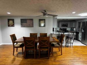 Large Home - Walking Distance to Parkway