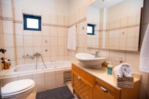 Alkioni Suites, beachfront, with mountain view