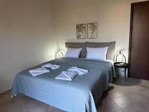 Alkioni Suites, beachfront, with mountain view