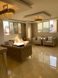 شقة جديدة بالكامل