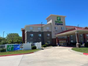Holiday Inn Express - Wichita North - Park City by IHG