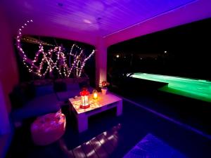 B&B / Chambres d'hotes Suite de Charme - So Chic So Romantic : photos des chambres