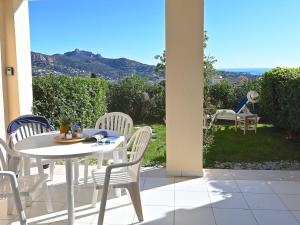 Apartment Les Bastides - O5 018 by Interhome