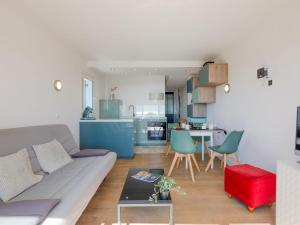 Apartment Les Rivages des Issambres-8 by Interhome
