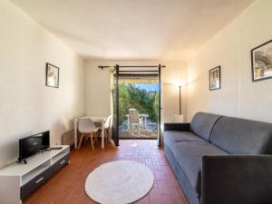 Studio Les Mas de Pramousquier-12 by Interhome