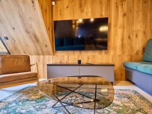 Apartment Rooftop Vista Maisonette & Relaxing Bath by Interhome