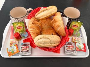 B&B / Chambres d'hotes Suite de Charme - So Chic So Romantic : photos des chambres