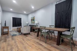 MTM Fully Furnished Rental in Old Town - 2 beds