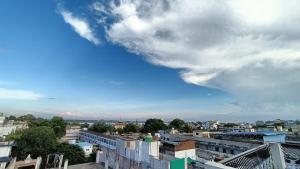 Shri Heritage - Entire Cozy Floor at Assi, Varanasi