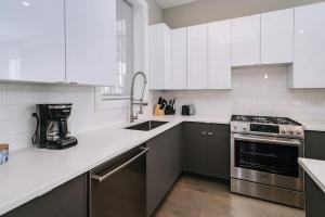 Stunning Duplex Condo #1 - Downtown River North