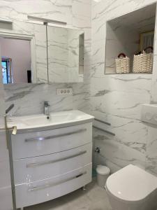 Beach House Tisno whit Sea View