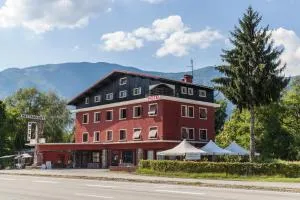 Maison De Savoie - 圣皮埃尔－达尔比尼