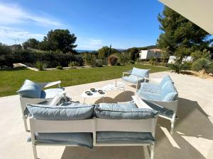 Villa dexception piscine privée et vue mer