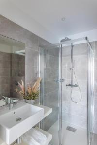 Hotels Les Roches Blanches : photos des chambres