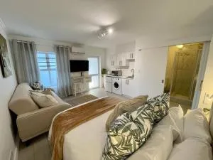 Knysna Studio Luxury Escape at HeadsView! - Kleinrivier