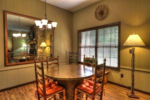 Caps Fishin Camp #542