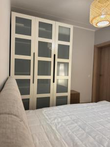 Modern 4-Room compact flat with parking in Riga
