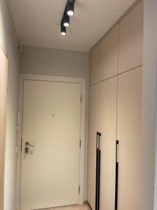 Modern 4-Room compact flat with parking in Riga