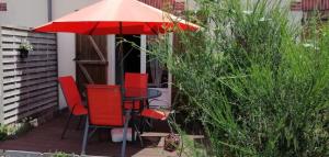 Maisons de vacances Cottage avec terrasse privative a 15 km d-Orleans : photos des chambres