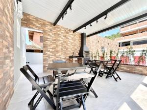 001 - Apto monoambiente em residencial com piscina na praia de Bombas