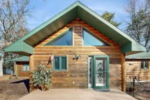 Log Cabin Life - Arkdale