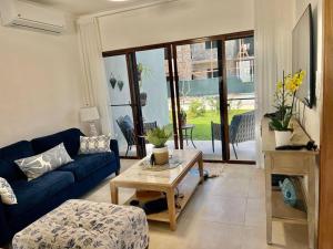 Costal condo with gym and Olympic pool