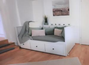 FeWo beim Schloss Orth mit eigenem Parkplatz